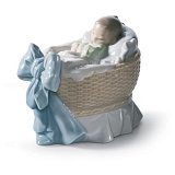 Фигурка Lladro Сокровище, мальчик 7х9 см, фарфор